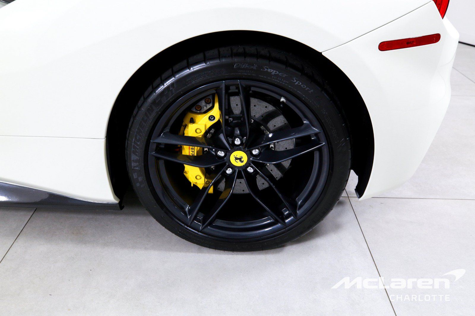 Used 2018 Ferrari 488 Spider RWD image 27