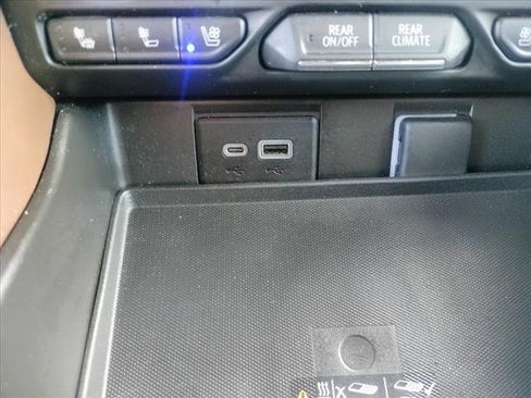 Used 2022 Chevrolet Tahoe High Country image 34