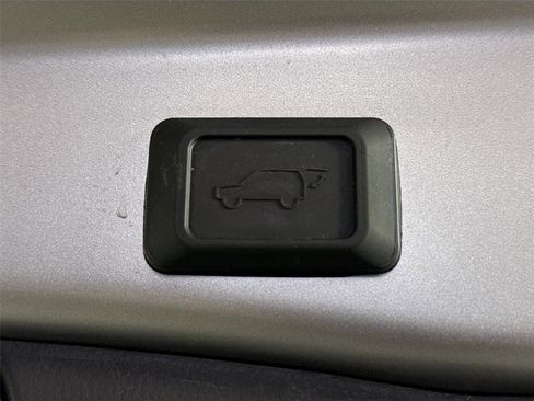 Certified 2022 Toyota RAV4 XLE Premium image 37