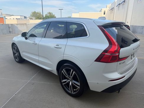 Used 2018 Volvo XC60 T5 Momentum w/ Convenience Package AWD/4WD image 5