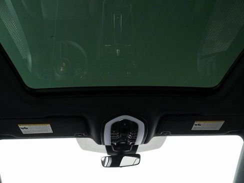 Certified 2023 Porsche Macan image 19