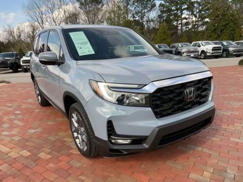 Used 2023 Honda Passport EX-L image 3