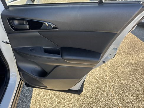 Used 2018 Mitsubishi Eclipse Cross LE image 16