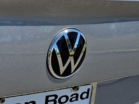 Used 2023 Volkswagen Jetta SE FWD image 29