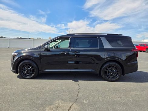 Used 2026 Kia Carnival SX Prestige FWD image 2