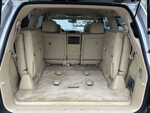 Used 2010 Lexus LX 570 4WD image 17