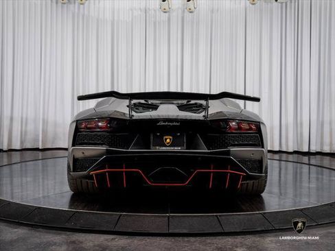 Used 2019 Lamborghini Aventador S AWD/4WD image 21