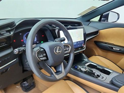 Used 2024 Lexus RZ 450e Premium w/ Technology Package image 18