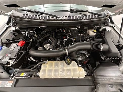 Used 2024 Ford Expedition XLT image 21