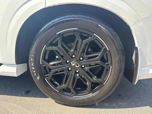 Used 2026 INFINITI QX80 4WD w/ Sport Exterior Package image 32