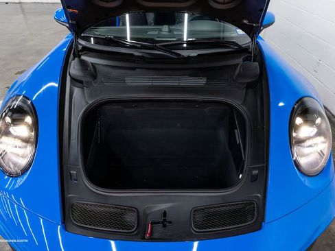 Used 2022 Porsche 911 GT3 RWD image 3