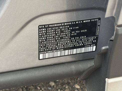 Used 2026 Volkswagen Tiguan SE FWD image 17