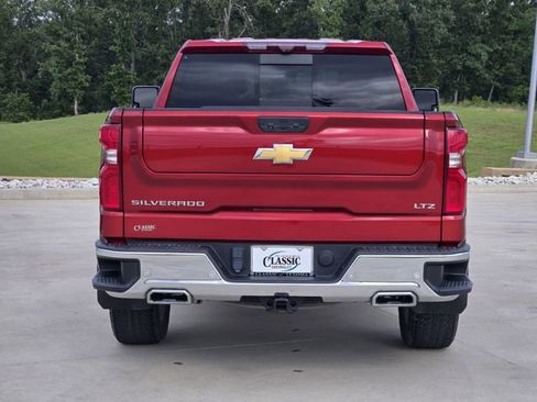 Used 2023 Chevrolet Silverado 1500 LTZ w/ Technology Package AWD/4WD image 7