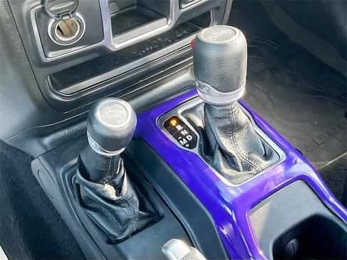 Certified 2019 Jeep Wrangler Sport image 16