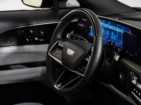 Used 2023 Cadillac Lyriq 2WD image 12