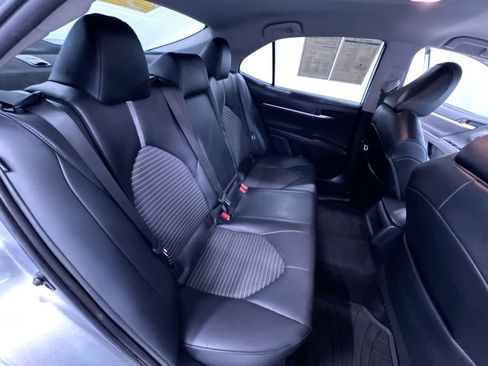 Used 2021 Toyota Camry SE image 38