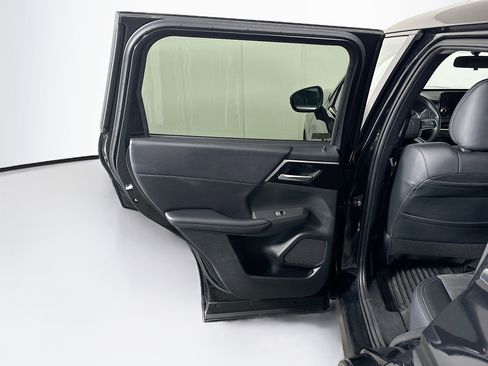 Used 2024 Mitsubishi Outlander SE FWD image 25