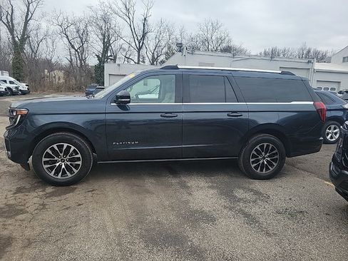 Certified 2025 Ford Expedition Max Platinum image 9