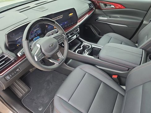 New 2026 Chevrolet Traverse Z71 w/ Enhanced Driving Package AWD/4WD image 17