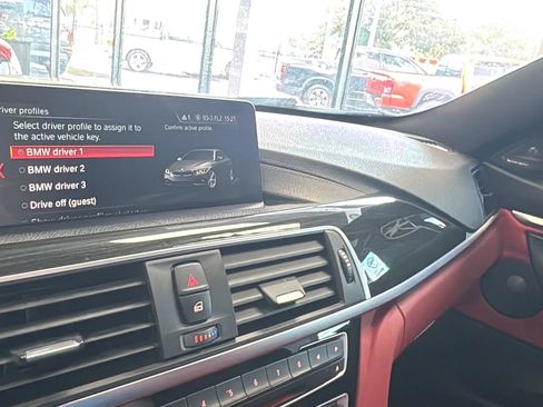 Used 2019 BMW 430i Coupe w/ M Sport Package RWD image 21