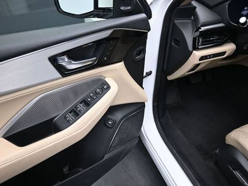 Used 2022 Acura MDX FWD image 13