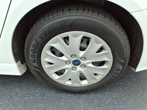 Used 2019 Ford Fusion S image 10