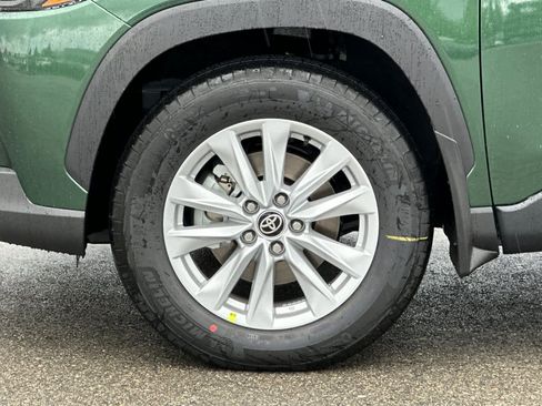 New 2026 Toyota Corolla Cross LE AWD/4WD image 32