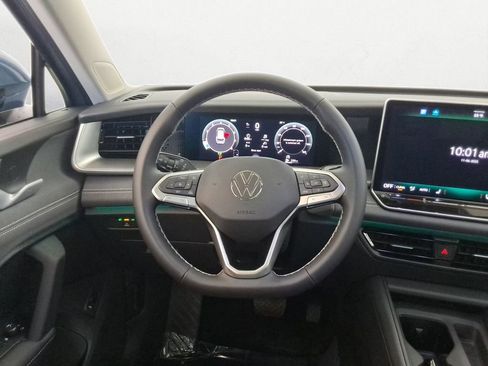 New 2026 Volkswagen Tiguan SE image 14