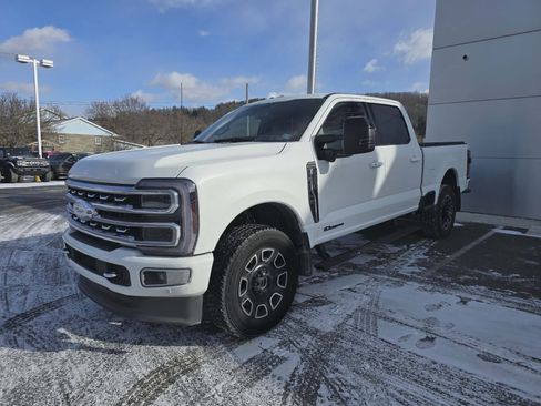 Used 2024 Ford F250 Platinum image 8