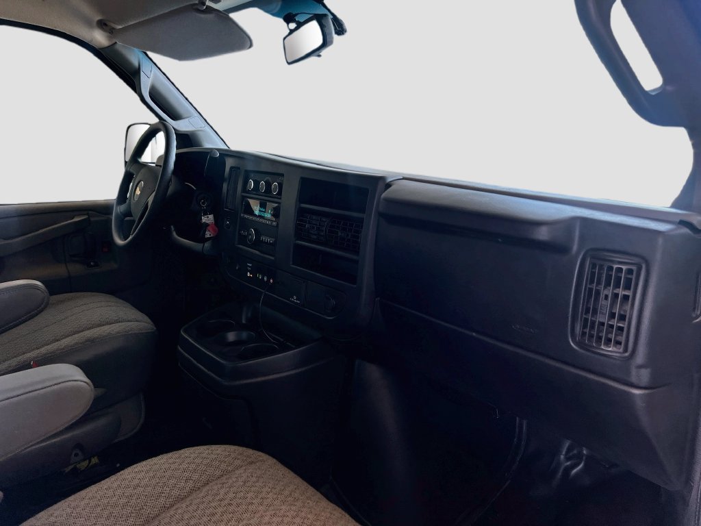 Used 2025 Chevrolet Express 2500 w/ Driver Convenience Package RWD image 27