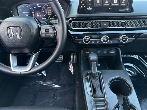 Certified 2025 Honda Civic Sport Touring image 29