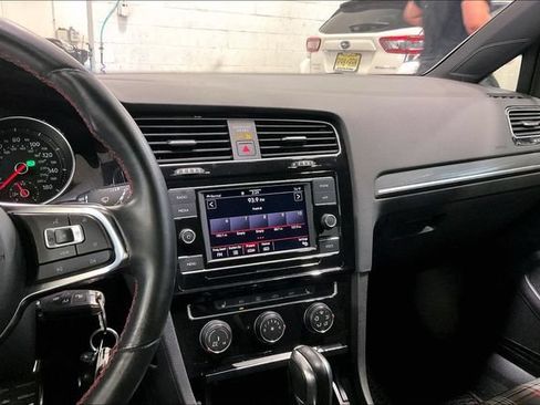 Used 2020 Volkswagen Golf 4-Door FWD image 6