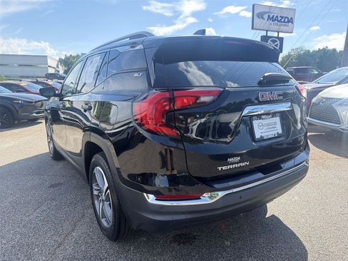 Used 2021 GMC Terrain SLT w/ Infotainment Package II FWD image 5