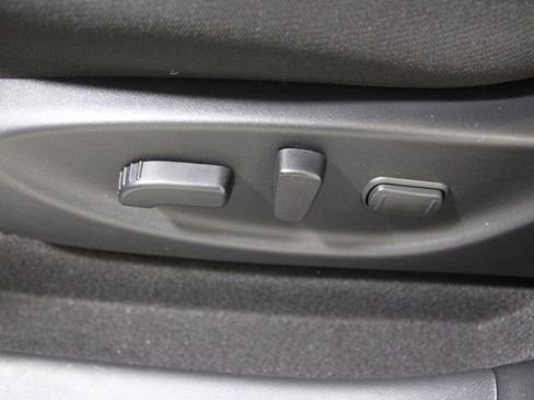 Used 2020 Nissan Leaf SV w/ SV Technology Package image 12