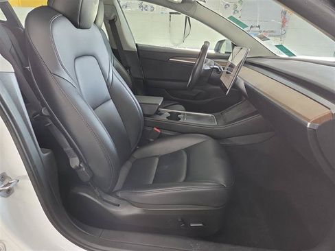 Used 2023 Tesla Model 3 Standard Range RWD image 7