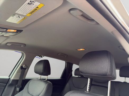 Used 2022 Hyundai Santa Fe XRT FWD image 30
