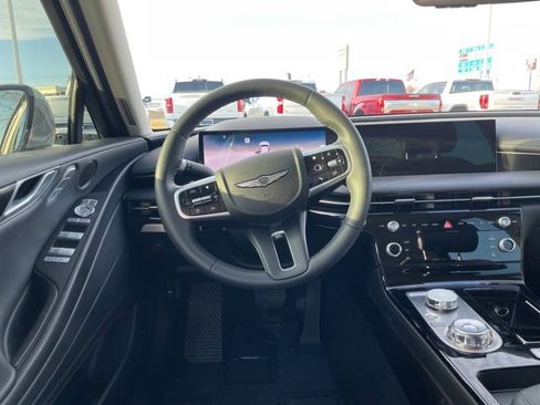 Used 2025 Genesis G80 2.5T image 14