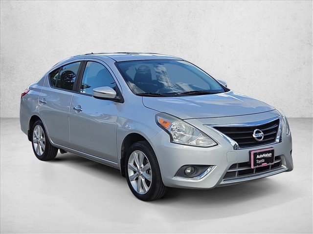 Used 2016 Nissan Versa FWD image 3