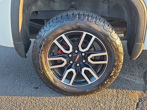 Used 2019 GMC Sierra 1500 AT4 image 25