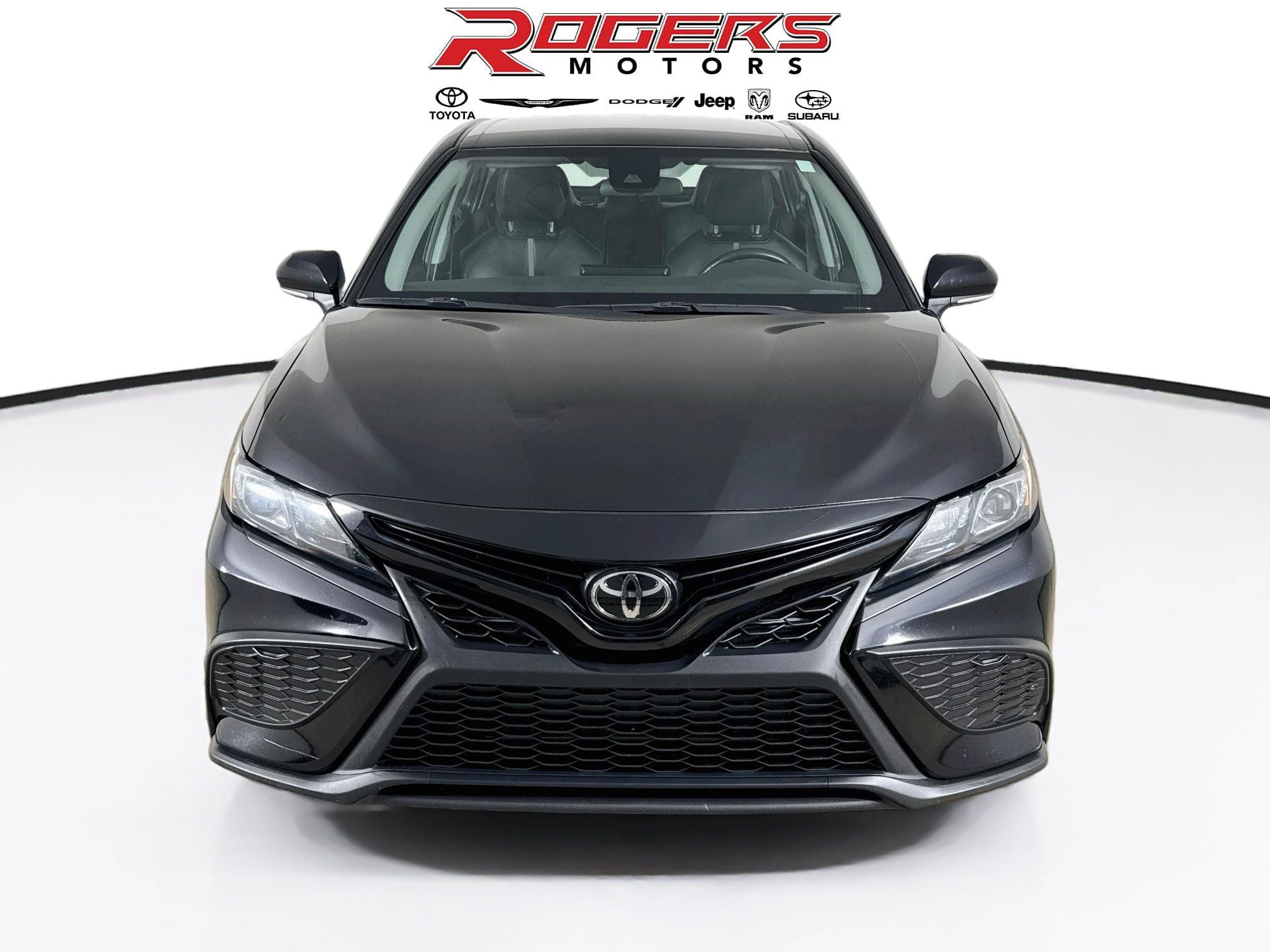 Used 2024 Toyota Camry SE FWD image 7