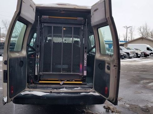 Used 2013 Ford E-350 and Econoline 350 XL image 28