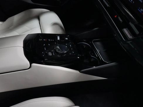 Certified 2025 BMW 530i xDrive 530i xDrive image 6