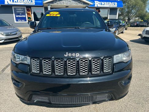 Used 2017 Jeep Grand Cherokee Altitude AWD/4WD image 6