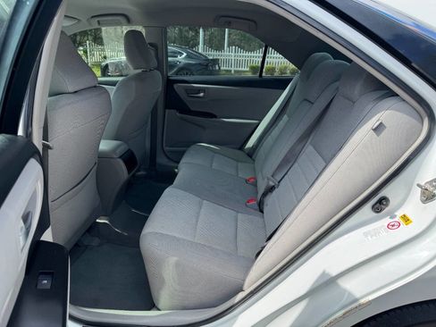 Used 2016 Toyota Camry LE image 12