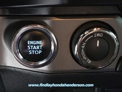 Used 2019 Toyota Tacoma TRD Off-Road AWD/4WD image 28
