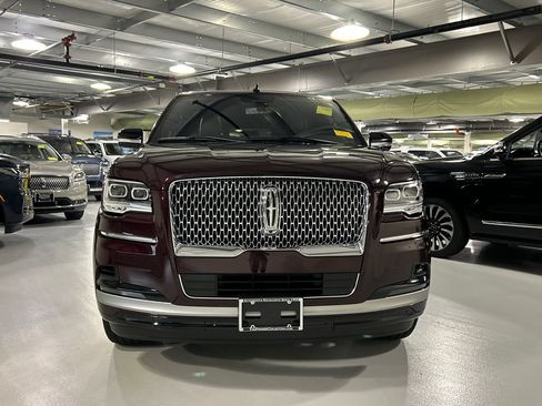 Used 2024 Lincoln Navigator L Reserve AWD/4WD image 10