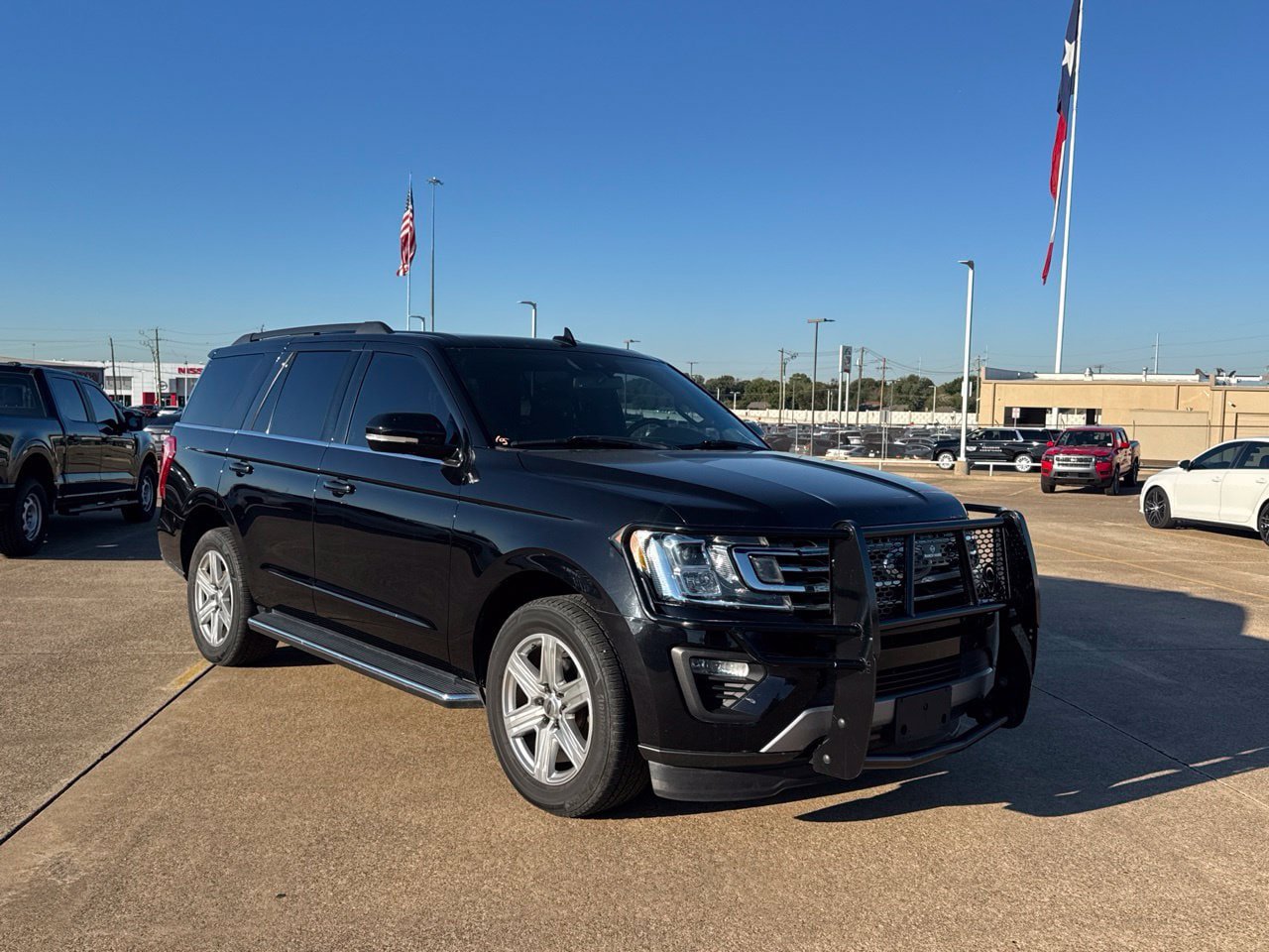 Used 2019 Ford Expedition XLT w/ Equipment Group 202A RWD image 1