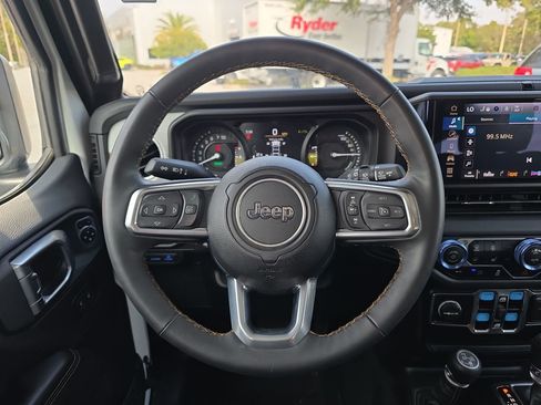 Used 2024 Jeep Wrangler Unlimited Sahara image 13