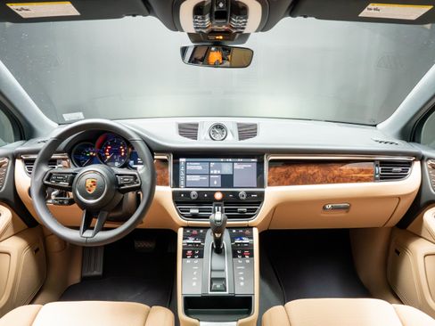 New 2026 Porsche Macan AWD/4WD image 26