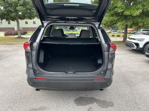 Used 2022 Toyota RAV4 XLE w/ Convenience Package image 31
